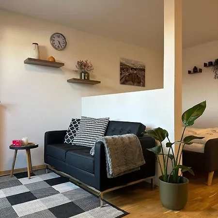 Feelgood 59, Stilvolles In Barleben, Bei Magdeburg, Parkplatz Und Netflix Kostenfrei, Nur 2 Km Bis Zur A2 Apartment